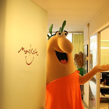 LITTLE CAESARS maskot