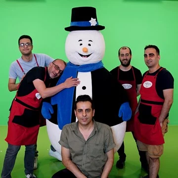 CAPPED SNOWMAN 2