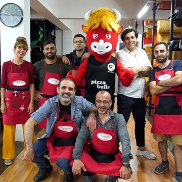 PIZZA BULLS 8